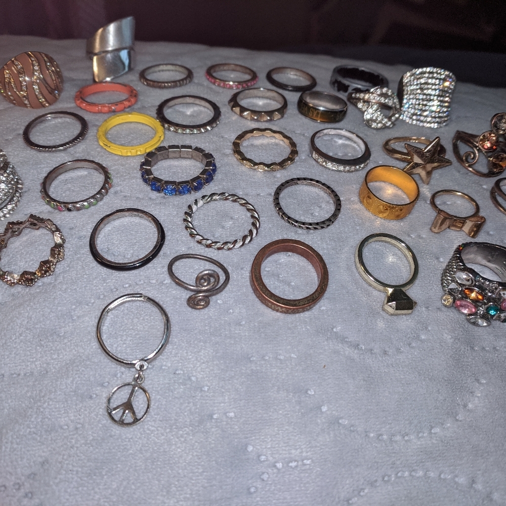 HUGE Bundle Of Rings (30+) - Picture 2 of 12